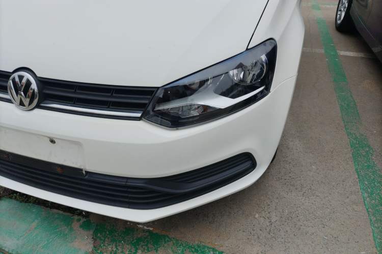 Used Volkswagen Polo 2016 1.4L Automatic Trendy Model Left Front Headlight