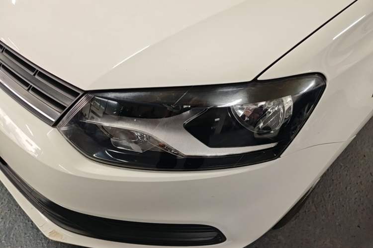 Used Volkswagen Polo 2016 1.4L Automatic Trendy Model Left Front Headlight