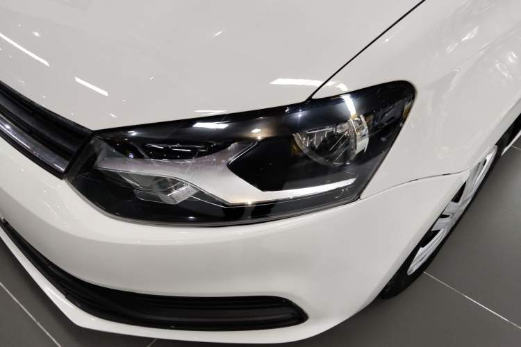 Used Volkswagen Polo 2016 1.4L Automatic Trendy Model Left Front Headlight