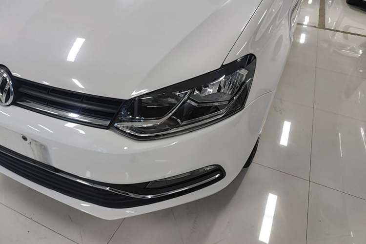 Used Volkswagen Polo 2016 1.6L Automatic Comfort Model Left Front Headlight