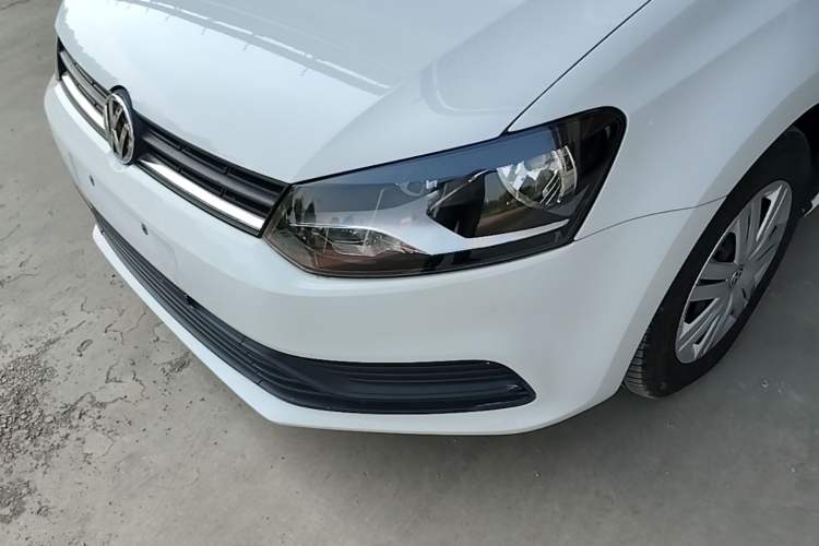 Used Volkswagen Polo 2016 1.4L Automatic Trendy Model Left Front Headlight