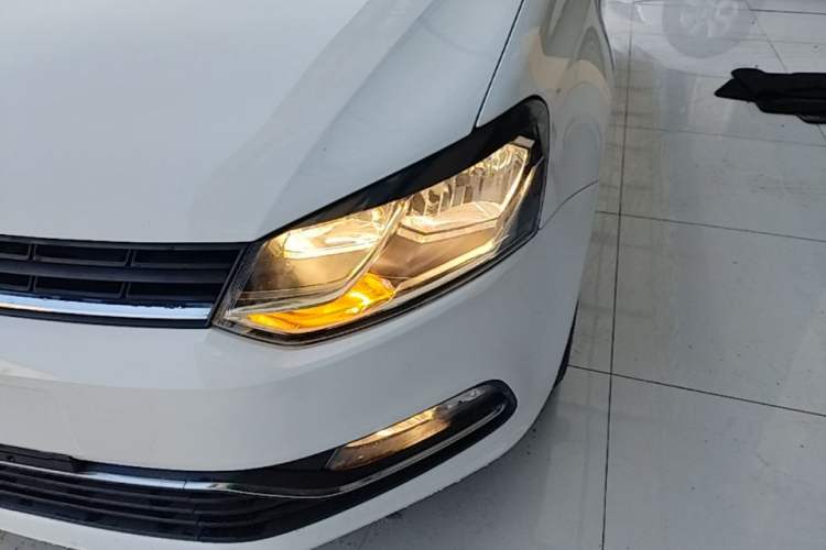 Used Volkswagen Polo 2016 1.6L Automatic Comfort Model Left Front Headlight