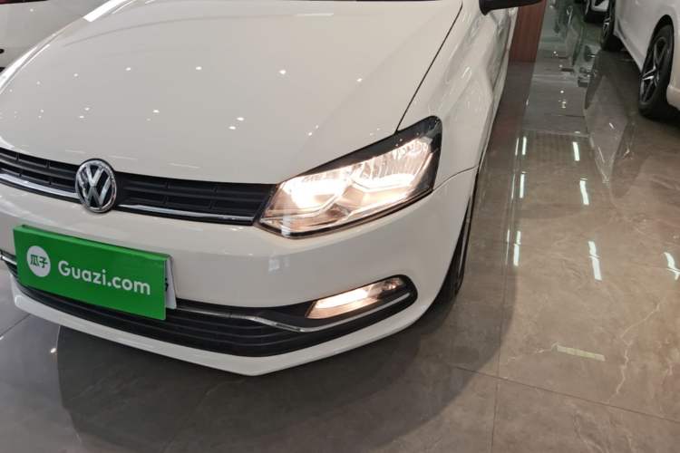 Used Volkswagen Polo 2016 1.6L Automatic Comfort Model Left Front Headlight