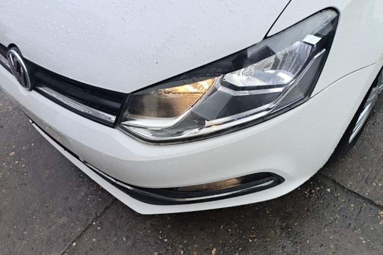 Used Volkswagen Polo 2016 1.6L Automatic Comfort Model Left Front Headlight