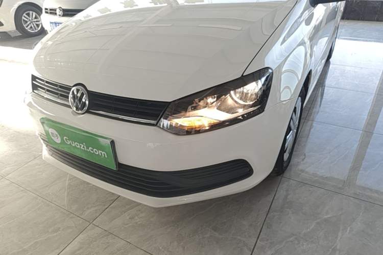Used Volkswagen Polo 2016 1.4L Manual Fashion Model Left Front Headlight