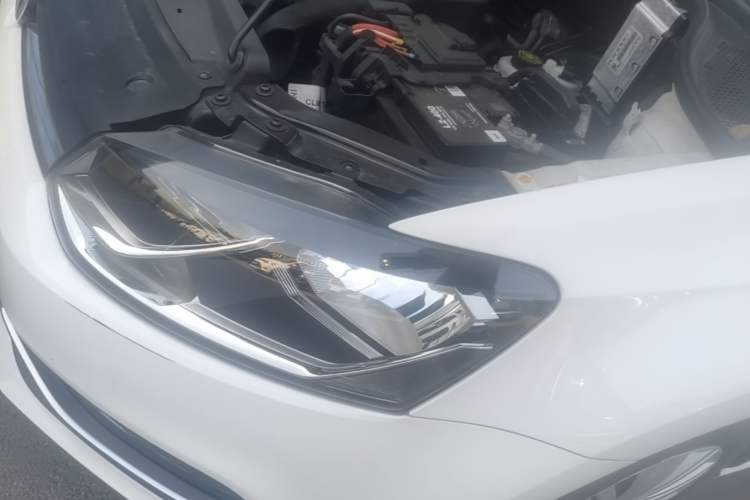 Used Volkswagen Polo 2016 1.6L Automatic Comfort Model Left Front Headlight
