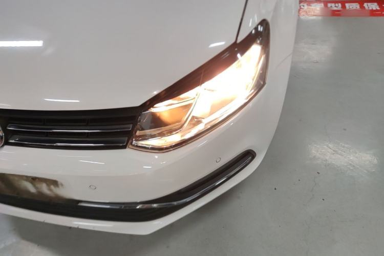 Used Volkswagen Polo 2016 1.6L Automatic Luxury Model Left Front Headlight