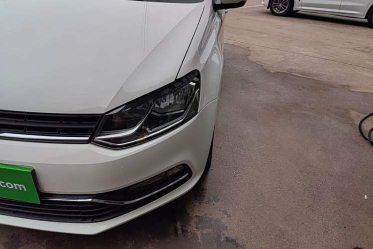 Used Volkswagen Polo 2016 1.6L Automatic Comfort Model Left Front Headlight