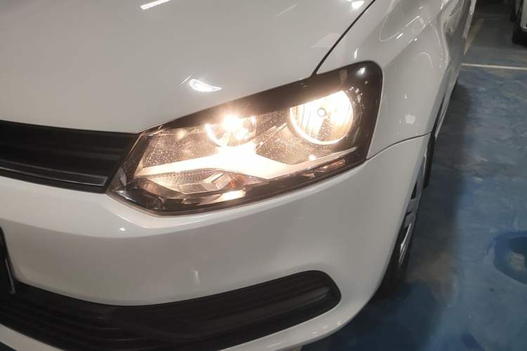 Used Volkswagen Polo 2016 1.4L Automatic Trendy Model Left Front Headlight