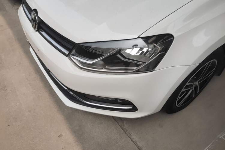 Used Volkswagen Polo 2016 1.6L Automatic Comfort Model Left Front Headlight