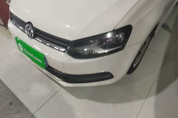 Used Volkswagen Polo 2016 1.4L Manual Fashion Model Left Front Headlight