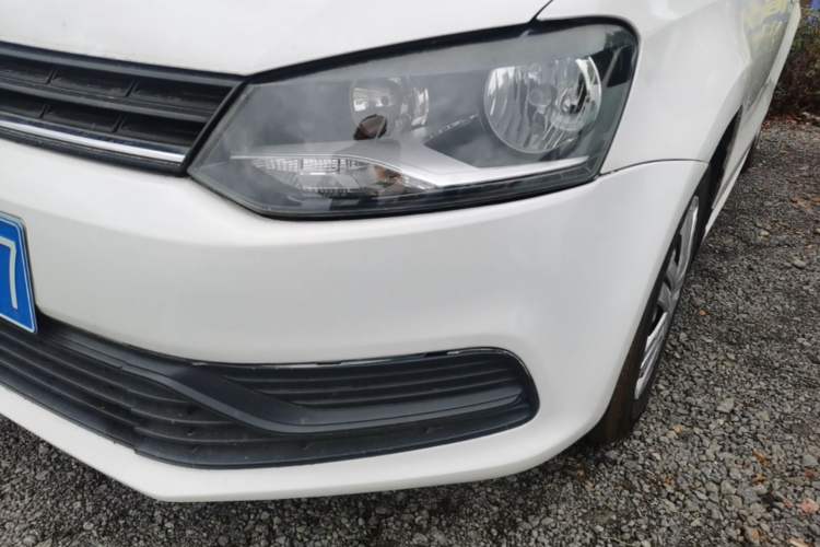 Used Volkswagen Polo 2016 1.4L Manual Fashion Model Left Front Headlight
