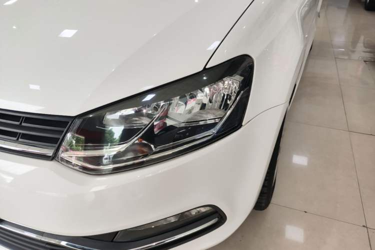 Used Volkswagen Polo 2016 1.6L Automatic Comfort Model Left Front Headlight