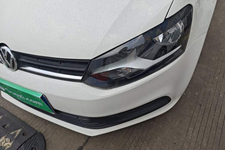 Used Volkswagen Polo 2016 1.4L Manual Fashion Model Left Front Headlight