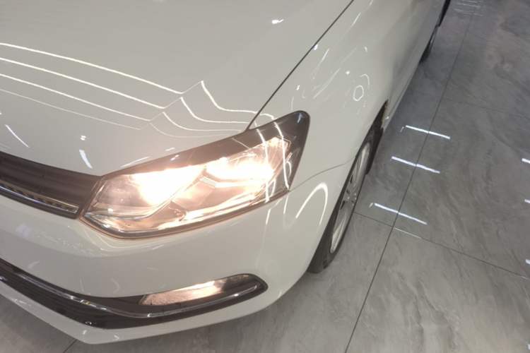 Used Volkswagen Polo 2016 1.6L Automatic Comfort Model Left Front Headlight