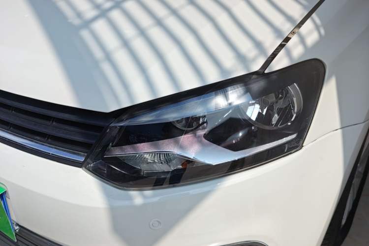 Used Volkswagen Polo 2016 1.4L Automatic Trendy Model Left Front Headlight