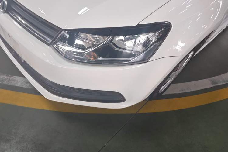 Used Volkswagen Polo 2016 1.4L Automatic Trendy Model Left Front Headlight