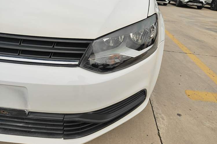 Used Volkswagen Polo 2016 1.4L Automatic Trendy Model Left Front Headlight