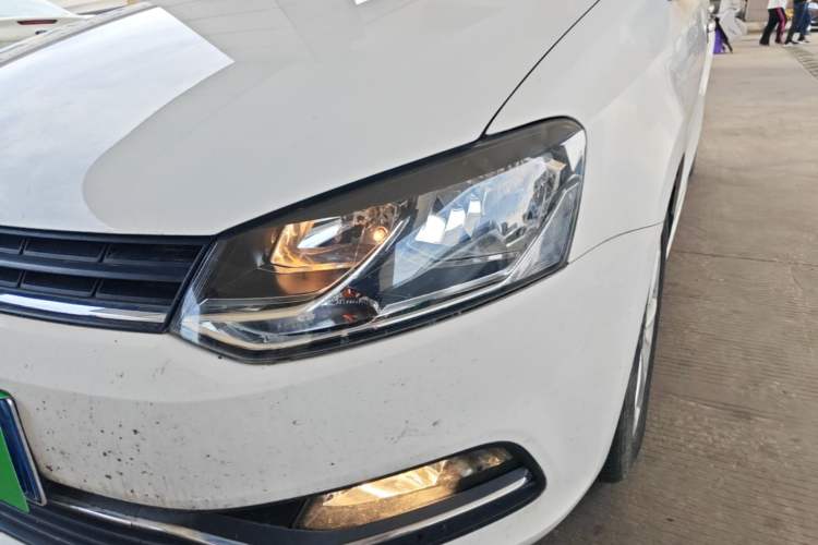 Used Volkswagen Polo 2016 1.6L Automatic Comfort Model Left Front Headlight