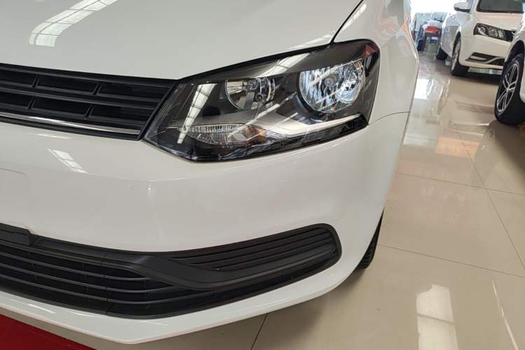 Used Volkswagen Polo 2016 1.4L Automatic Trendy Model Left Front Headlight