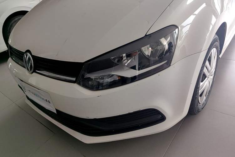 Used Volkswagen Polo 2016 1.4L Manual Fashion Model Left Front Headlight