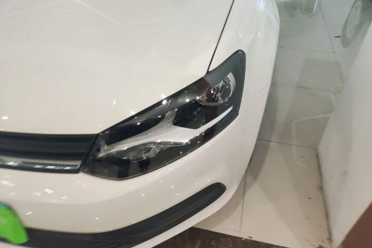 Used Volkswagen Polo 2016 1.4L Automatic Trendy Model Left Front Headlight