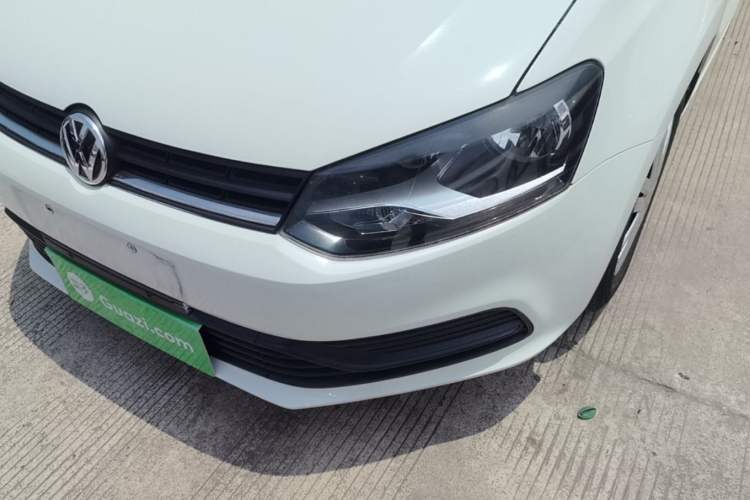 Used Volkswagen Polo 2016 1.4L Manual Fashion Model Left Front Headlight