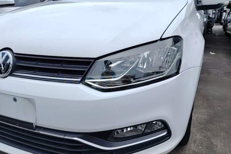 Used Volkswagen Polo 2016 1.6L Automatic Comfort Model Left Front Headlight