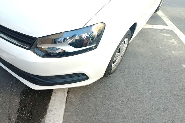 Used Volkswagen Polo 2016 1.4L Manual Fashion Model Left Front Headlight