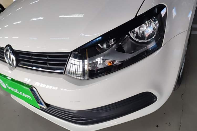 Used Volkswagen Polo 2016 1.4L Manual Fashion Model Left Front Headlight