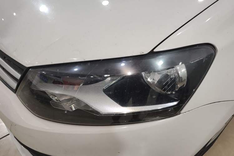 Used Volkswagen Polo 2016 1.4L Automatic Trendy Model Left Front Headlight