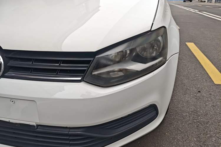 Used Volkswagen Polo 2016 1.4L Manual Fashion Model Left Front Headlight