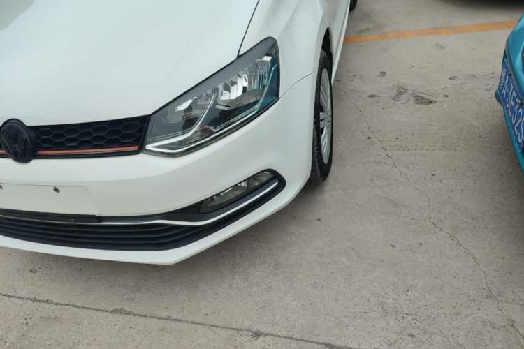 Used Volkswagen Polo 2016 1.6L Automatic Comfort Model Left Front Headlight