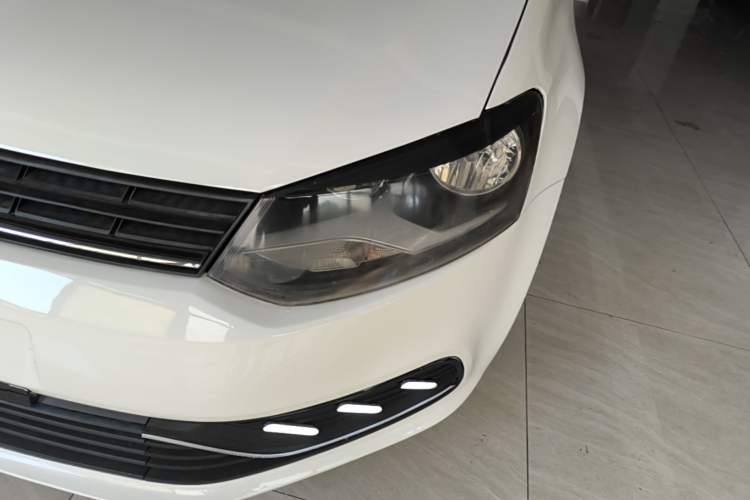 Used Volkswagen Polo 2016 1.4L Automatic Trendy Model Left Front Headlight