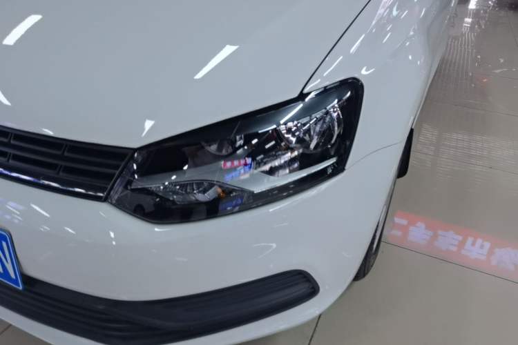 Used Volkswagen Polo 2016 1.4L Automatic Trendy Model Left Front Headlight