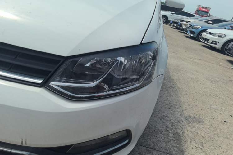 Used Volkswagen Polo 2016 1.6L Automatic Comfort Model Left Front Headlight