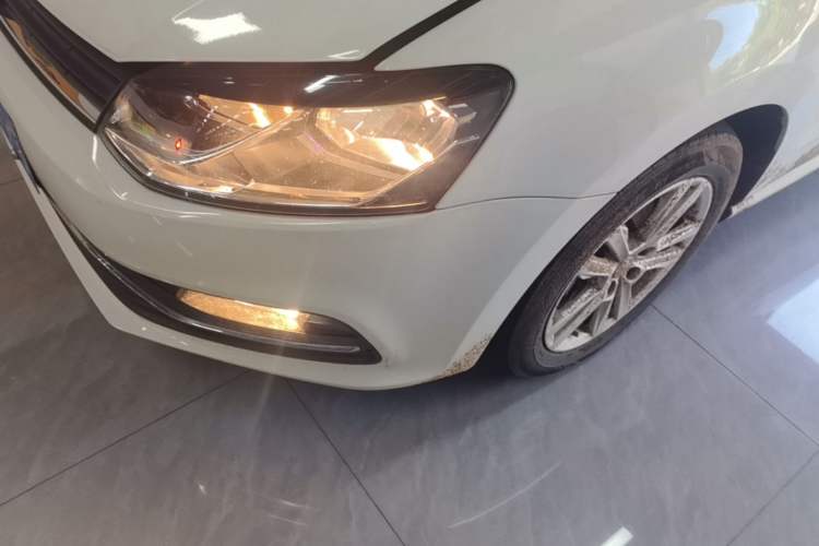 Used Volkswagen Polo 2016 1.6L Automatic Comfort Model Left Front Headlight