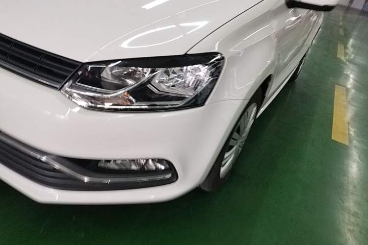 Used Volkswagen Polo 2016 1.6L Automatic Comfort Model Left Front Headlight