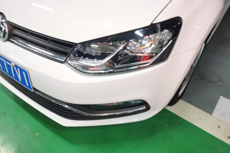 Used Volkswagen Polo 2016 1.6L Automatic Comfort Model Left Front Headlight