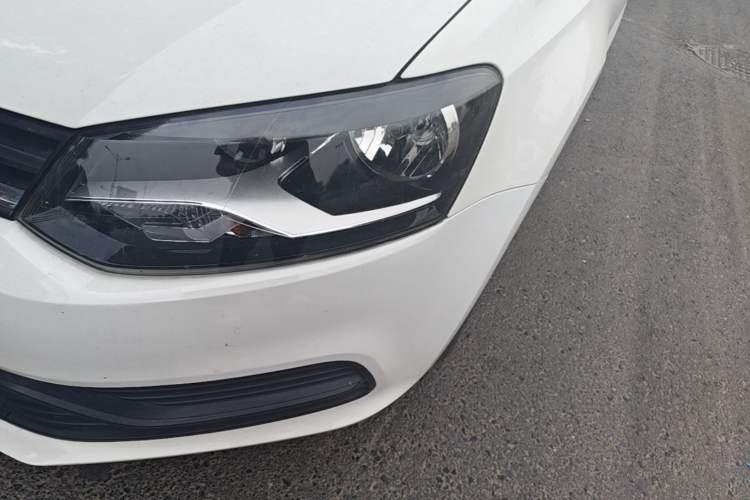 Used Volkswagen Polo 2016 1.4L Manual Fashion Model Left Front Headlight