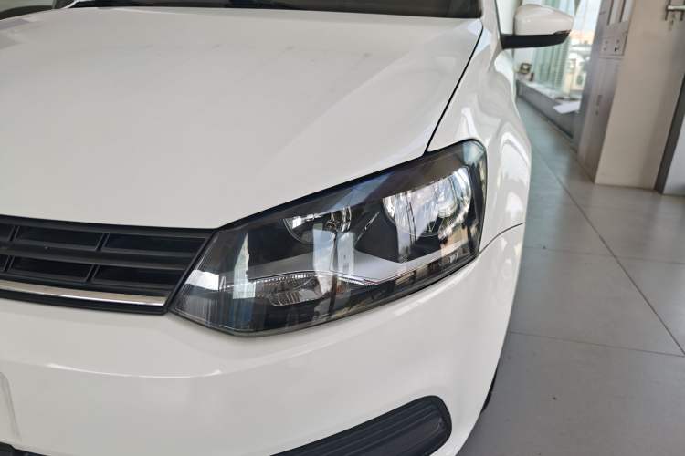 Used Volkswagen Polo 2016 1.4L Automatic Trendy Model Left Front Headlight