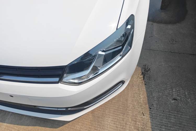 Used Volkswagen Polo 2016 1.6L Automatic Comfort Model Left Front Headlight