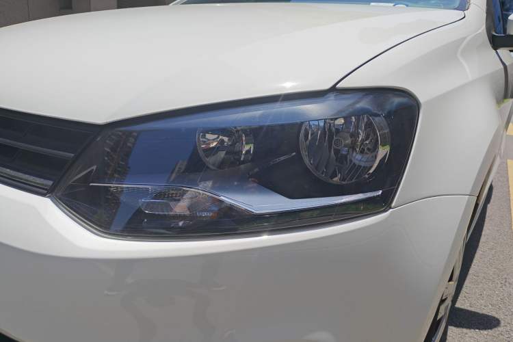 Used Volkswagen Polo 2016 1.4L Automatic Trendy Model Left Front Headlight