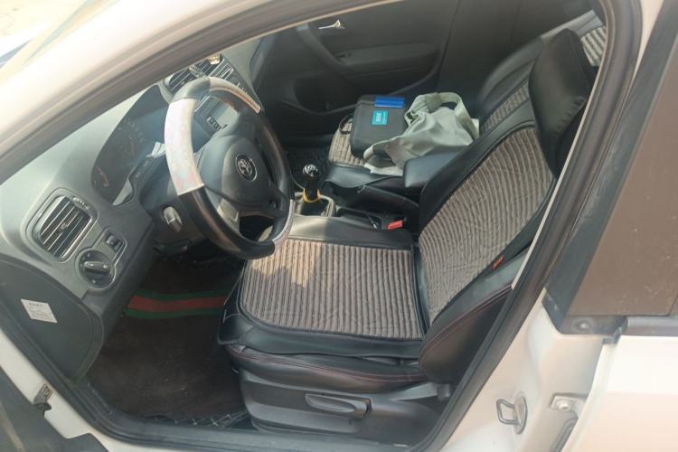 Used Volkswagen Polo 2016 1.4L Manual Fashion Model Left Front Seat
