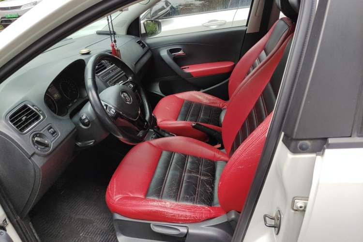 Used Volkswagen Polo 2016 1.6L Automatic Comfort Model Left Front Seat