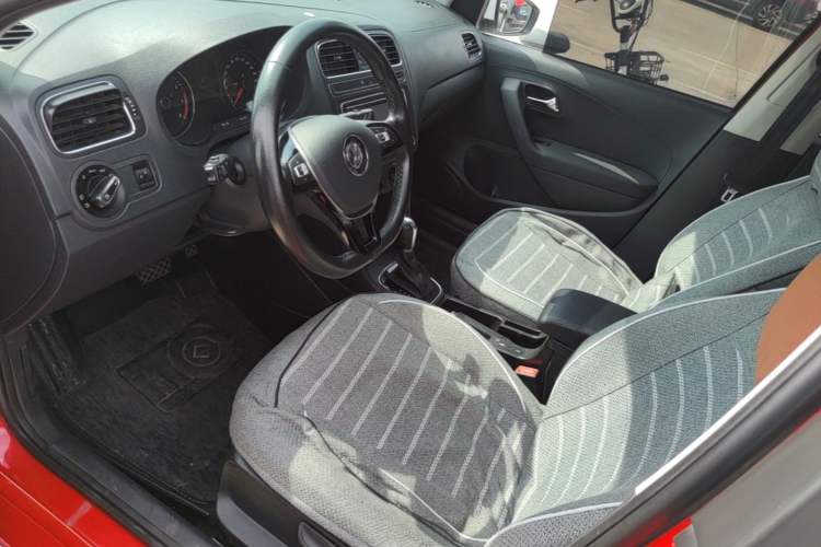Used Volkswagen Polo 2016 1.6L Automatic Comfort Model Left Front Seat
