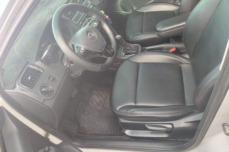 Used Volkswagen Polo 2016 1.6L Automatic Comfort Model Left Front Seat