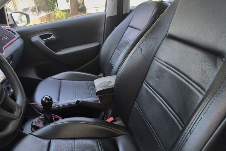 Used Volkswagen Polo 2016 1.4L Manual Fashion Model Left Front Seat