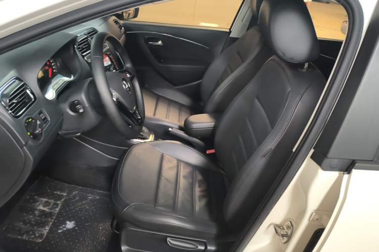 Used Volkswagen Polo 2016 1.6L Automatic Luxury Model Left Front Seat
