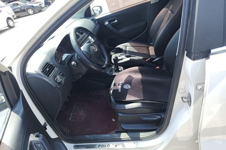 Used Volkswagen Polo 2016 1.4L Manual Fashion Model Left Front Seat